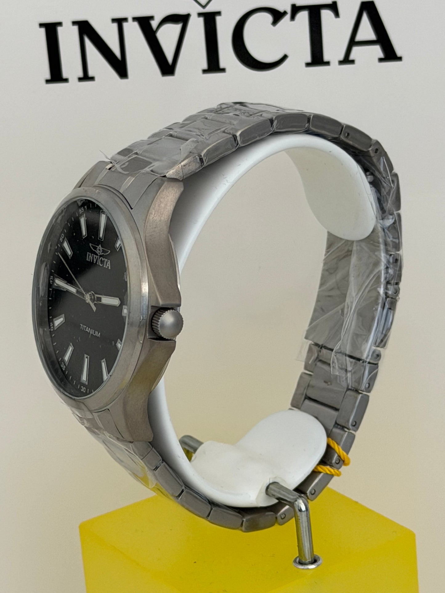 Invicta TI-22 Solid
Titanium Men's Watch - 43mm