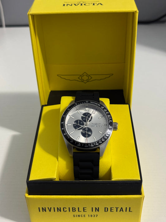 Invicta Aviator