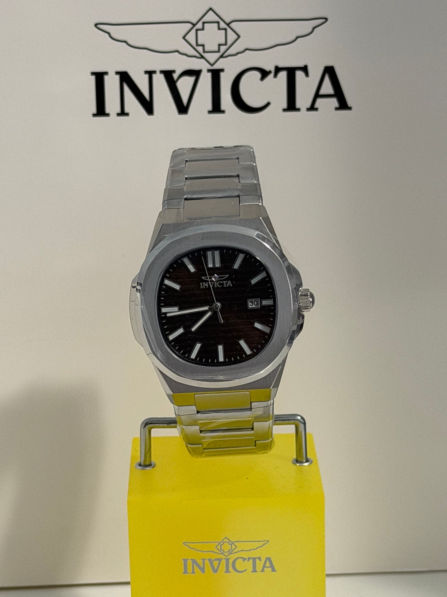 Invicta Speedway Nuvion
Men's Watch - 41mm