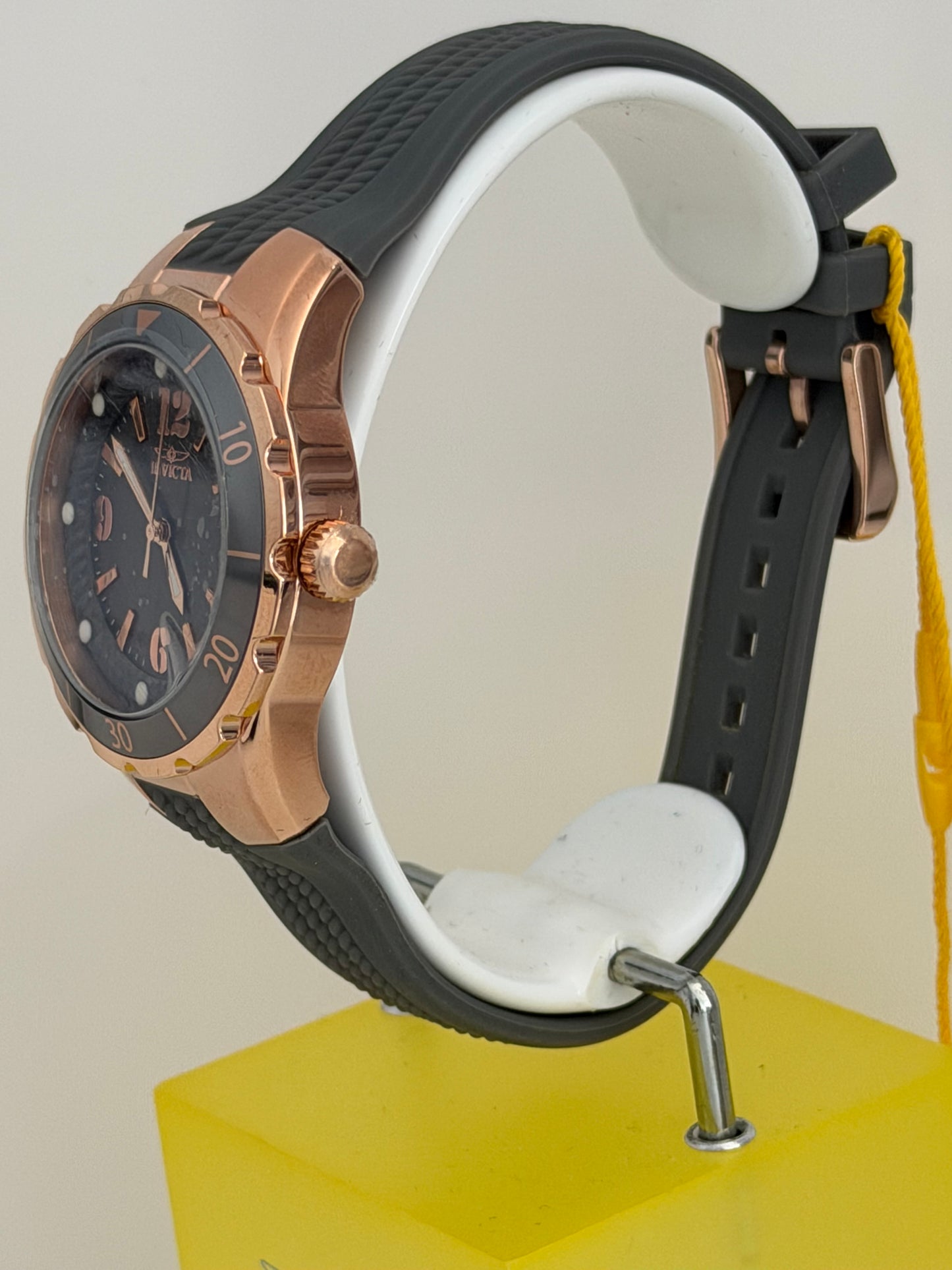 Invicta Angel Halo
Women's Watch - 38mm