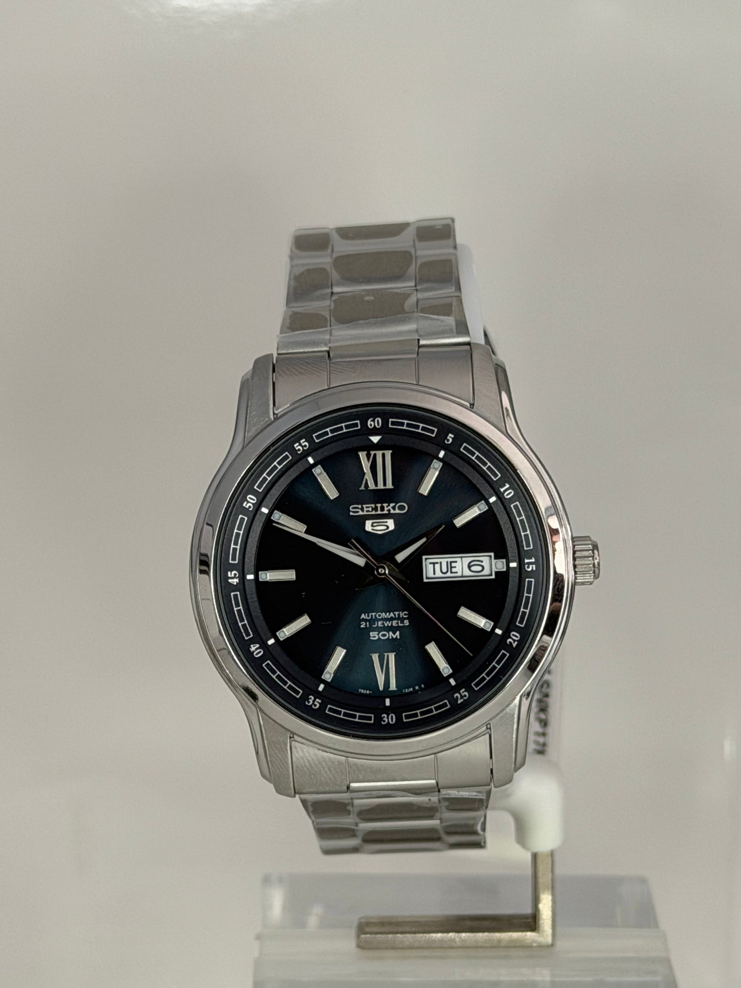 Seiko 5 Automatic 42.3 mm