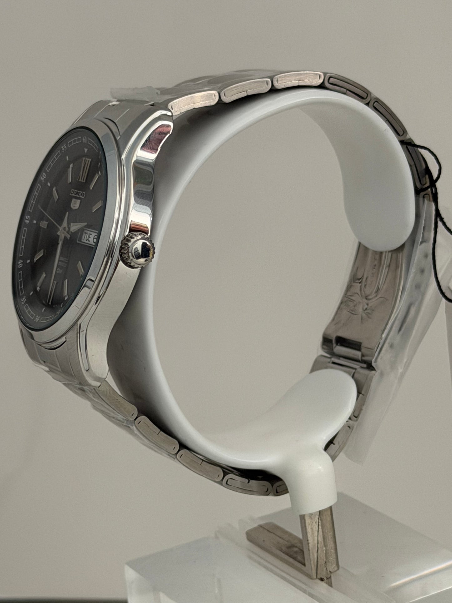 Seiko 5 Automatic 42.3 mm